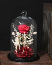Charger l'image dans la galerie, Rose éternelle rouge sous cloche de verre Jardin Enchanté Floart Maroc