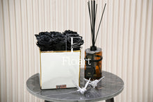 Charger l&#39;image dans la galerie, eternelles-roses-eternelles-box-floart-maroc-fleuriste-cadeau-corporate-flower-box-red-rouge-white-yellow-cloche-sous-cloche Black rose 
