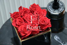 Charger l&#39;image dans la galerie, eternelles-roses-eternelles-box-floart-maroc-fleuriste-cadeau-corporate-flower-box-red-rouge-white-yellow-cloche-sous-cloche red roses
