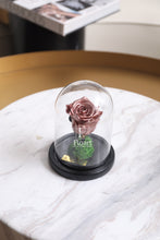 Charger l'image dans la galerie, fleurs séchées livraison cadeau cadeaux arrangement florale lys rose éternelle rose rouge fleuriste casablanca créations florales design floral décoration maison événements fleur éternelle rose immortelle éternelle rose rouge fleuriste sous cloche amour