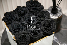 Charger l&#39;image dans la galerie, eternelles-roses-eternelles-box-floart-maroc-fleuriste-cadeau-corporate-flower-box-red-rouge-white-yellow-cloche-sous-cloche black rose 
