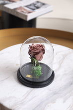 Charger l'image dans la galerie, medium-rose-eternelle→medium-rose-eternelle rose éternelle cloche rouge immortelle cadeau cadeaux entreprise mariage corporate femme fleuriste Casablanca cloche