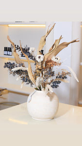 Création florale séchée blanc et beige