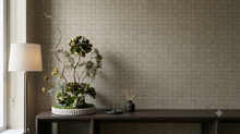 Charger l'image dans la galerie, ⁠Composition florale artificielle verte  sur support artisanal effet beton
